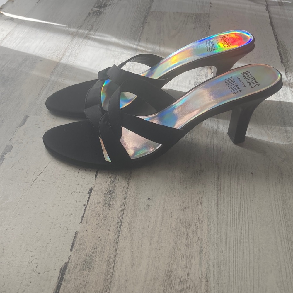 Classy Mooties Tootsies  Black Strappy Heels